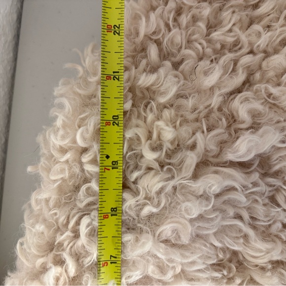 Abercrombie & Fitch Cream Sherpa Teddy Jacket Medium Cozy Boxy - Picture 9 of 9